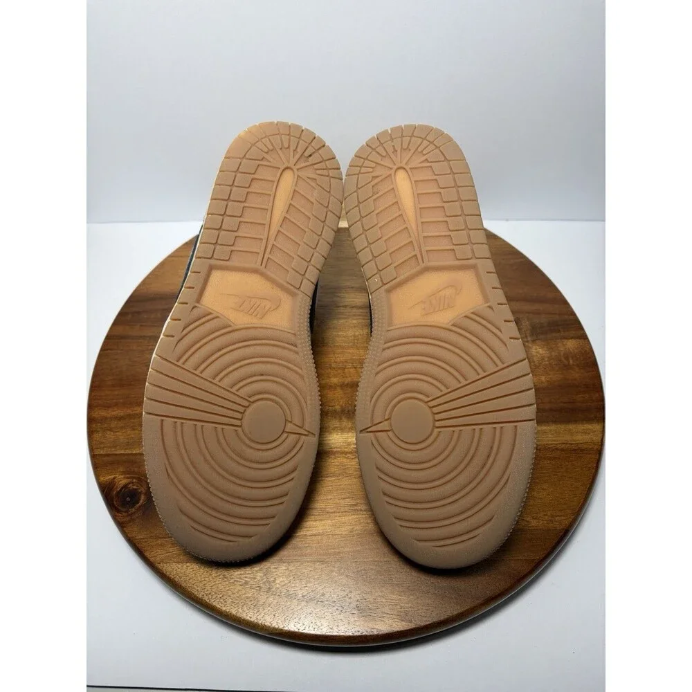 Jordan *preowned* 100%